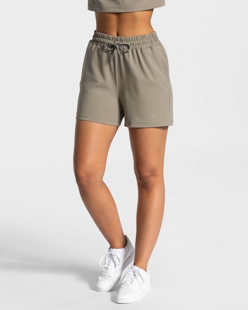 TEVEO Charming Oversized Shorts Khaki | EIOL57934