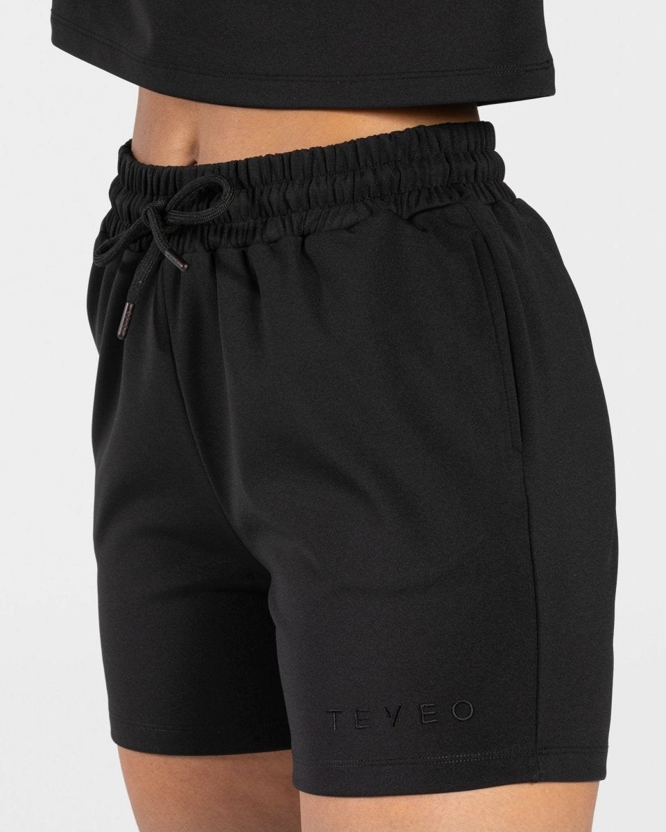 TEVEO Charming Oversized Shorts Schwarz | SKDL76549