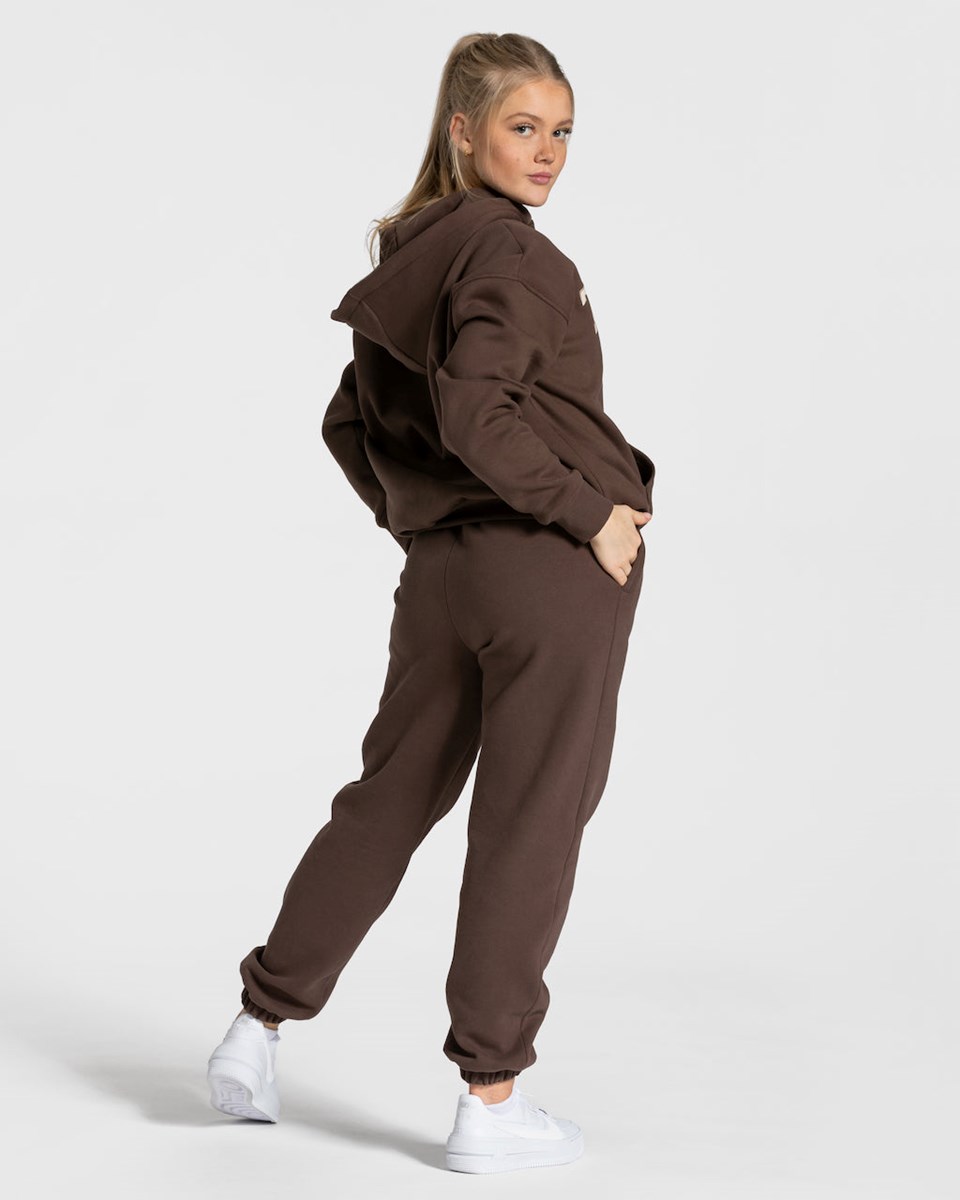 TEVEO College Oversized Jogger Dunkelbraun | FCRP53296